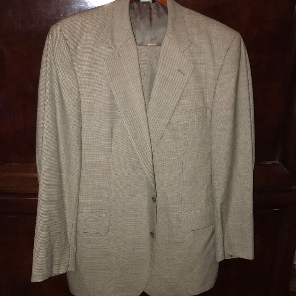 Geoffrey Beene men’s suit
